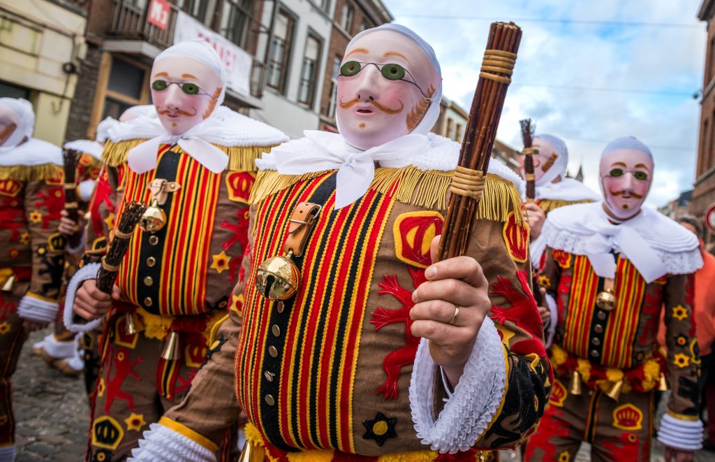 gilles-karneval-in-binche